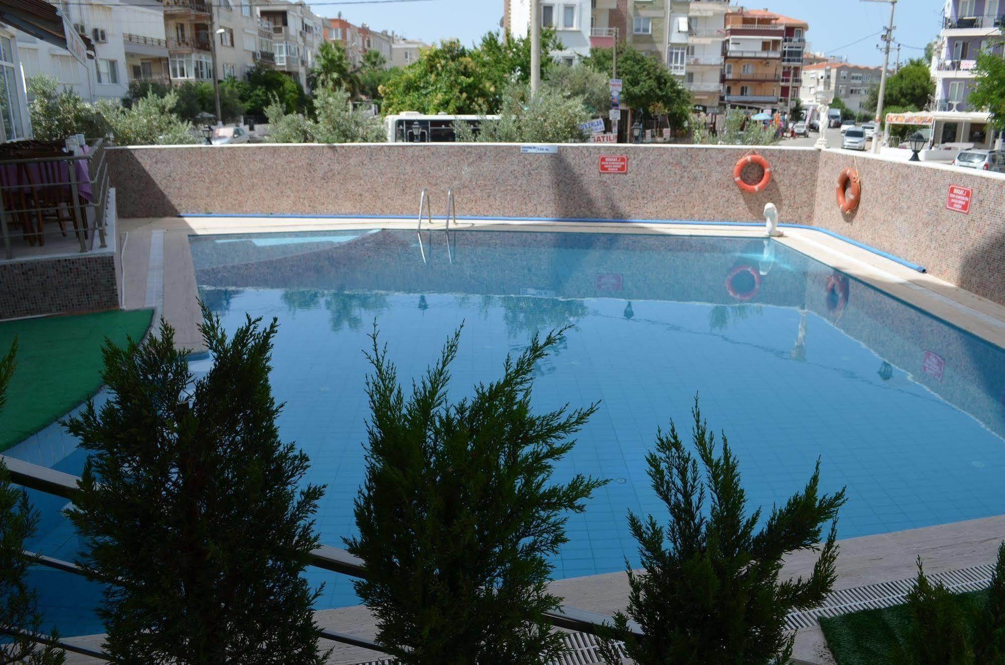 Hotel Prens Yildiz Айвалик Екстер'єр фото